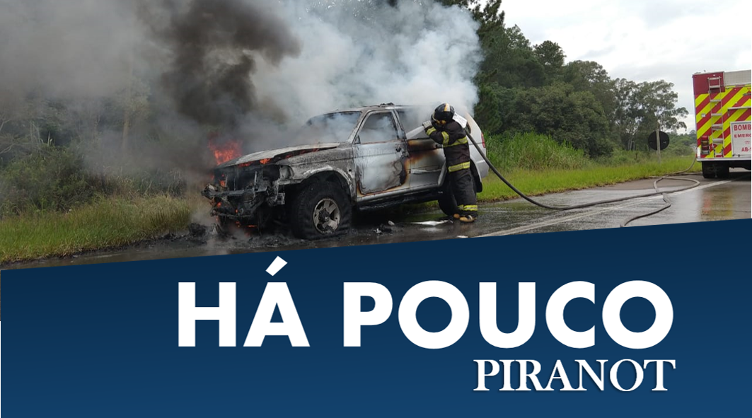 Veículo fica totalmente destruído após pegar fogo na Rodovia Luiz de Queiroz em Piracicaba (SP)