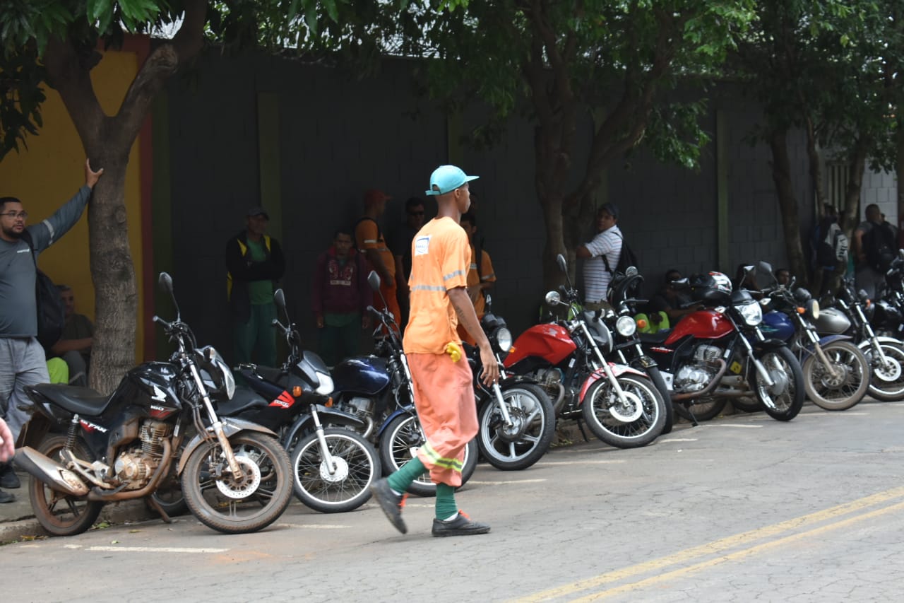Após dias de paralisação, coletores de lixo de Piracicaba (SP) voltam às atividades