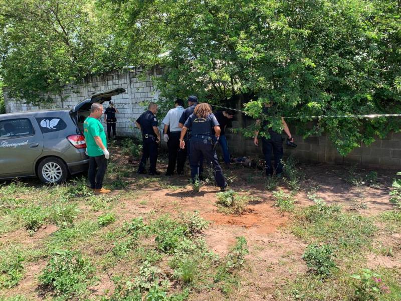 Homem é encontrado morto com pés amarrados e sinais de pauladas na cabeça