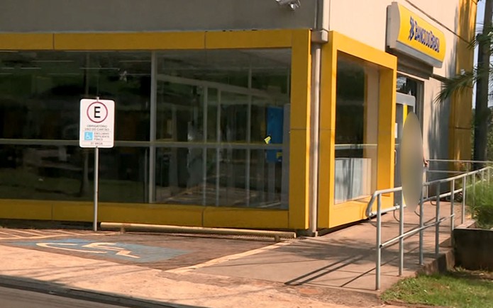 Em Campinas,  jovem é detido com 100 cartões clonados na agência da Unicamp