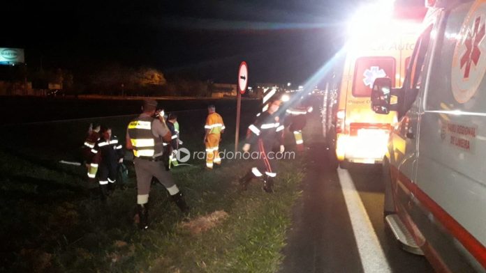 Dois homens morrem atropelados na Rodovia Anhanguera