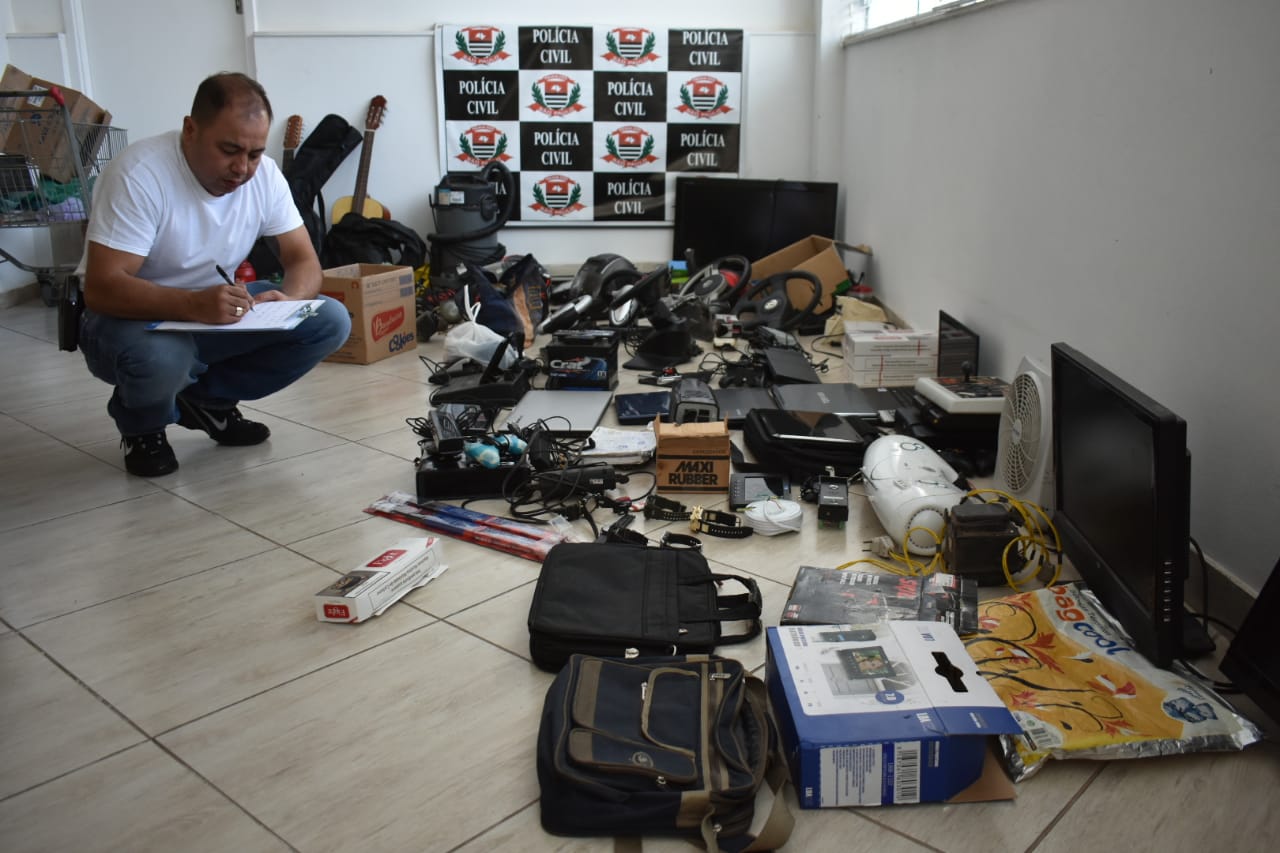 Polícia Civil de Piracicaba faz revista em bar do município e apreende objetos ilícitos