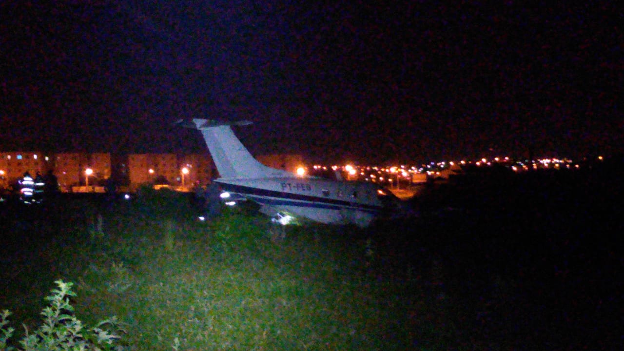 Avião com cinco pessoas faz pouso forçado em Campinas nesta terça (02)