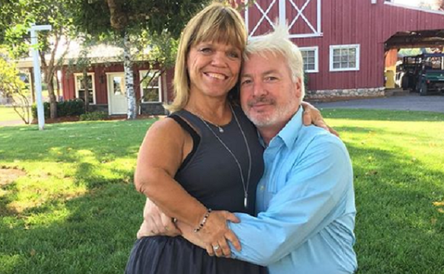 Em “A Pequena Grande Família”, Amy Roloff e Cris conversam sobre casamento