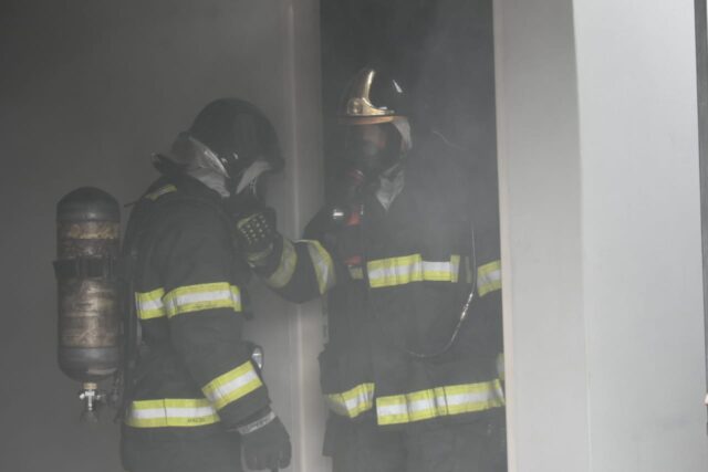 Em Piracicaba, incêndio a residência mobiliza três viaturas dos bombeiros