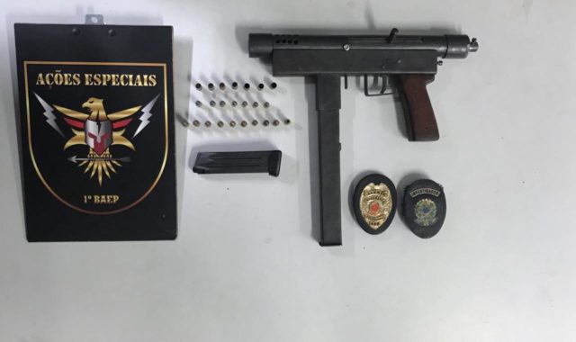 Em Campinas, homem é preso com arma restrita e distintivos da polícia
