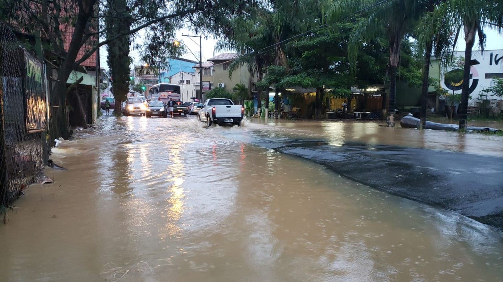 Capivari entra em estado de alerta nesta segunda (08) por causa da chuva; aulas são suspensas
