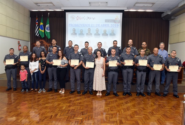 Câmara de Piracicaba realiza solenidade de valorização da Polícia Militar