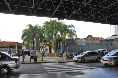 Motorista fica nu e se masturba para passageira em Piracicaba (SP) Terminal Rodoviário