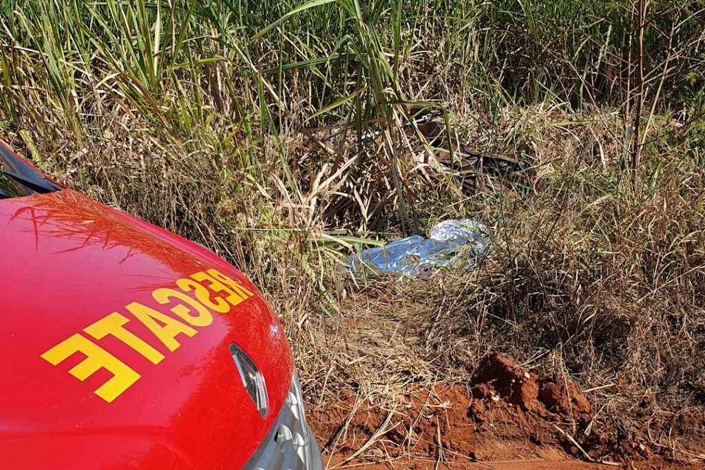 Homem morre após moto colidir com poste na Vicinal Nelson Caproni, em Rio das Pedras