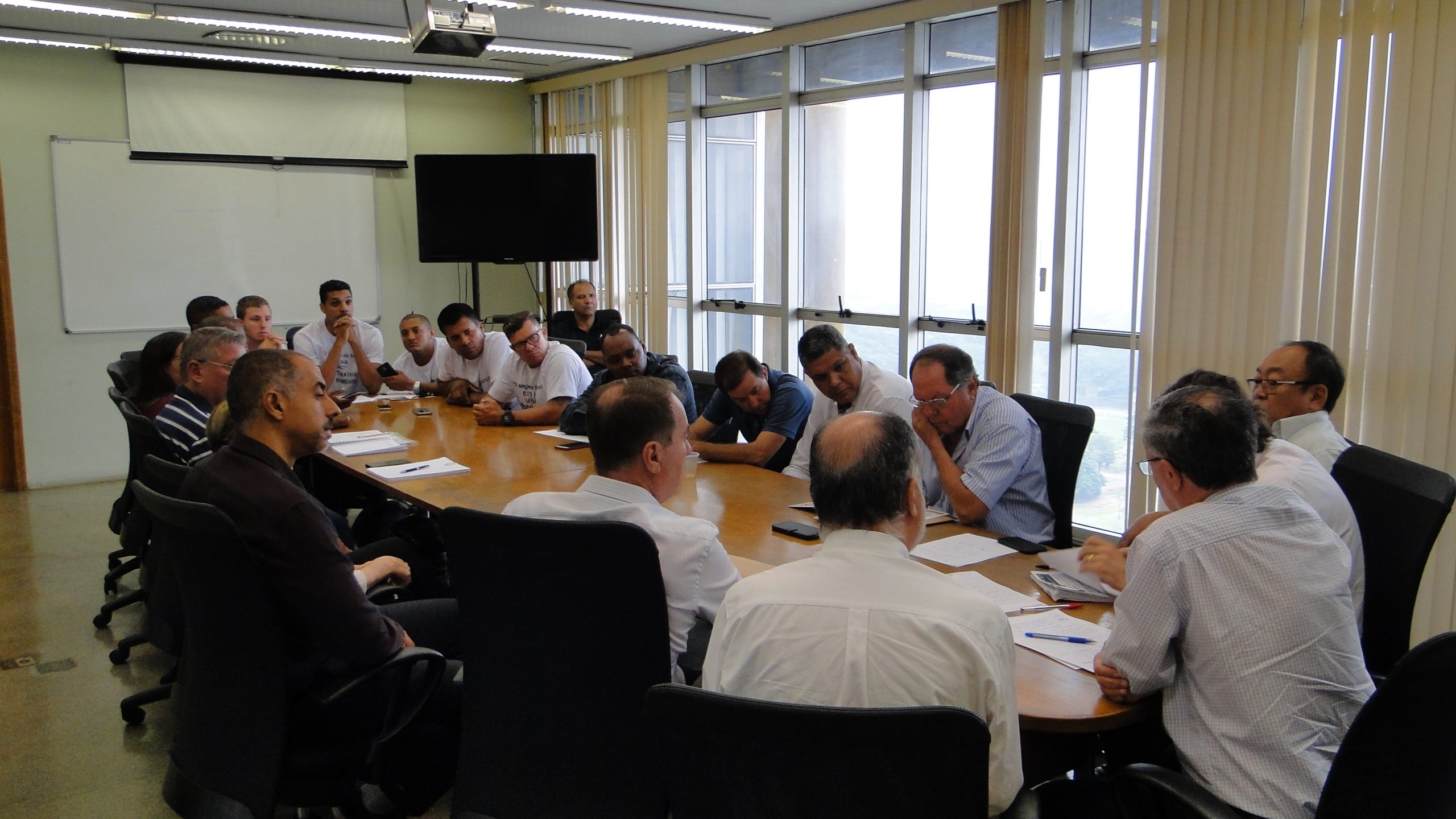 Barjas recebe motociclistas profissionais para esclarecer pontos da nova legislação em Piracicaba