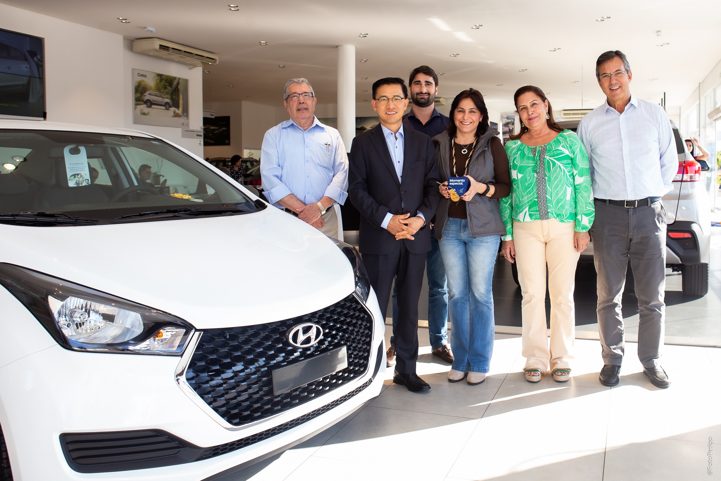 Hyundai entrega carro a vencedora de sorteio da 36ª Festa das Nações de Piracicaba