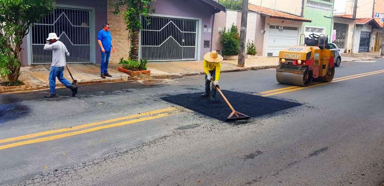 Vereadora de Piracicaba critica qualidade da operação tapa-buraco