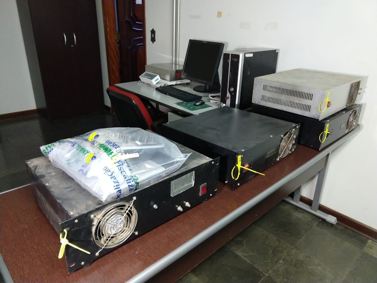 Em Piracicaba, Polícia Civil fecha três rádios piratas e apreende equipamento ilegal