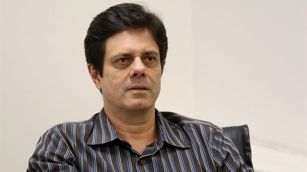 Vereador de Piracicaba cobra Semae sobre danos causados em residência durante serviço