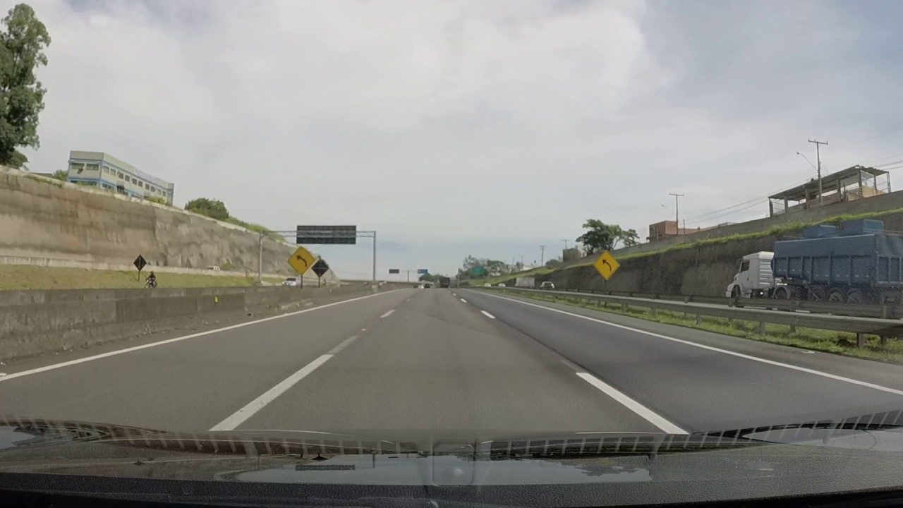 Em Campinas, corpo é encontrado com perfurações e hematomas na Rodovia Dom Pedro