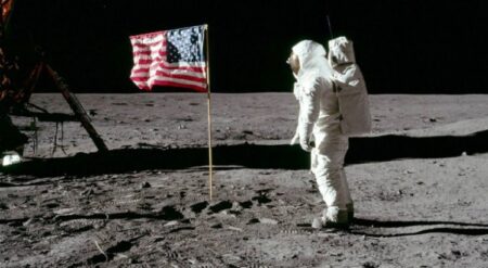 50 anos do Apollo 11: Nasa confirma que uma mulher será a próxima a pisar na Lua