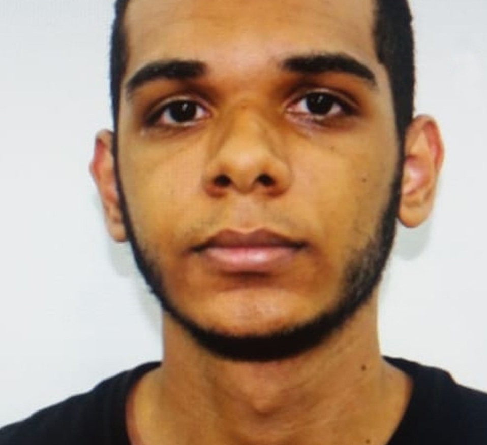 Sequestrador de ônibus é morto por atirador de elite na Ponte Rio-Niterói nesta terça (20)