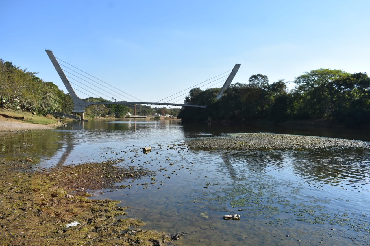 Rio Piracicaba tem nível 40% abaixo da média e bancos de areia aparecem