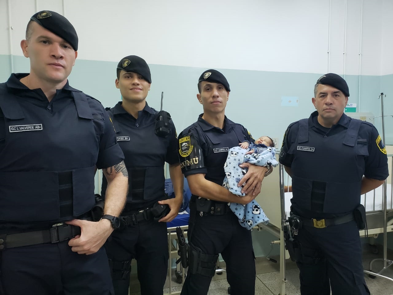 Em Piracicaba, guardas-civis salvam bebê de 20 dias que estava engasgado