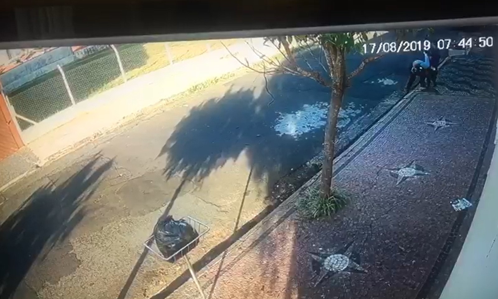 Dupla é presa pela PM após roubar casa e pedestre em Piracicaba