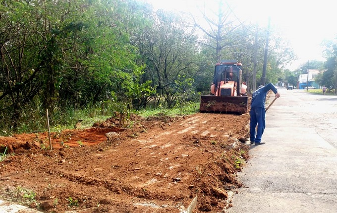 Área verde no coração do Santa Rosa, em Piracicaba, ganhará calçada de R$ 323 mil