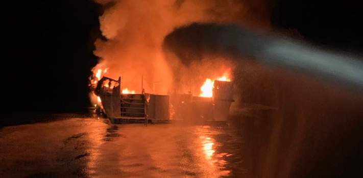 Quatro morrem e 20 estão desaparecidos após barco pegar fogo nos EUA