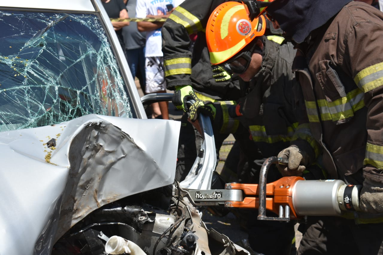 Fotos: em Piracicaba, homem atropela a ex, mas sofre grave acidente durante fuga do local