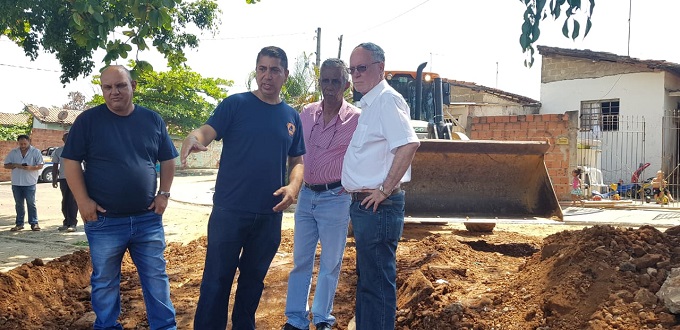 Força-tarefa limpa área afetada por incêndio na Três Porquinhos, em Piracicaba