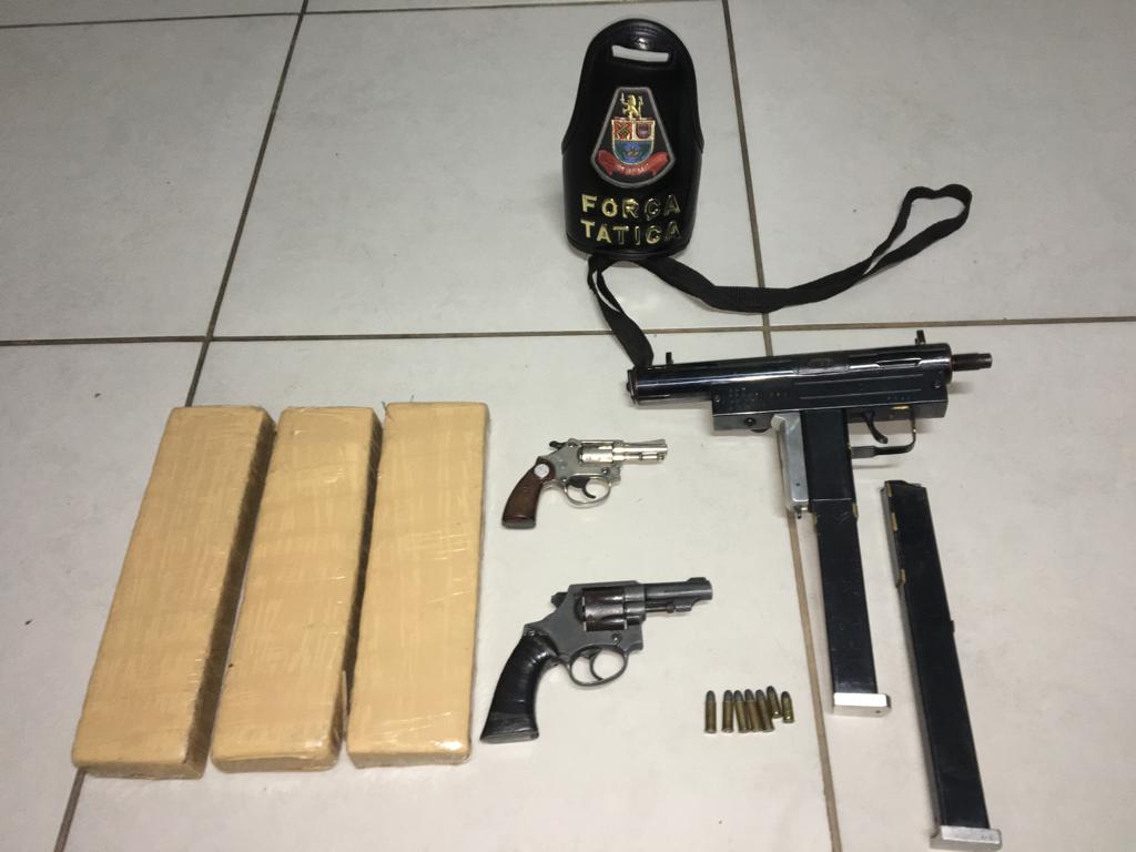 Força Tática apreende droga e armamento na Comunidade Frederico, em Piracicaba