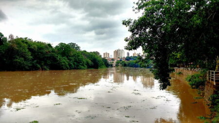 Chuva eleva nível do Rio Piracicaba de 1,03m para 2,38 metros rio piracicaba
