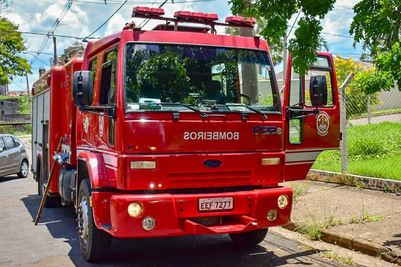 Em Piracicaba, idoso procura a polícia após grupo de pessoas atear fogo no seu imóvel em construção