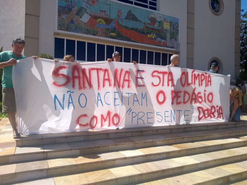 Em Piracicaba, moradores de bairros fazem protesto contra instalação de pedágio