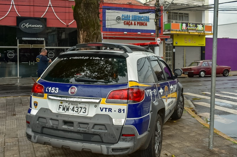 Criminosos invadem e furtam loja de armas no Centro de Piracicaba