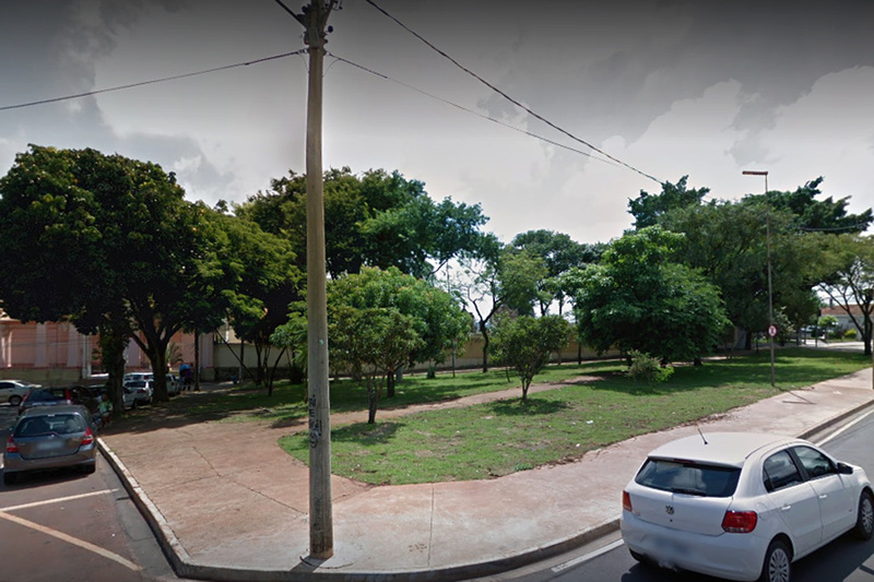 Em Piracicaba, vereador pede novo bolsão de estacionamento em frente ao cemitério