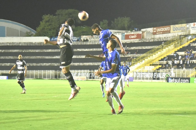 XV vence a terceira seguida, a segunda pelo Paulistão A2 e cola no G8