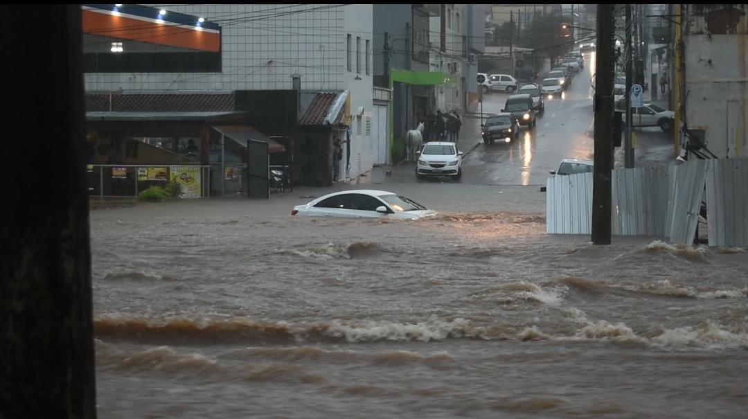 Forte chuva em Piracicaba afeta o funcionamento do Poupatempo Municipal nesta quinta (20)