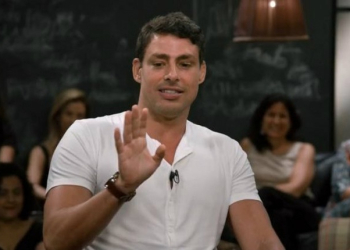 Cauã Reymond dá show de antipatia em corredor da Globo (Foto: Reprodução)