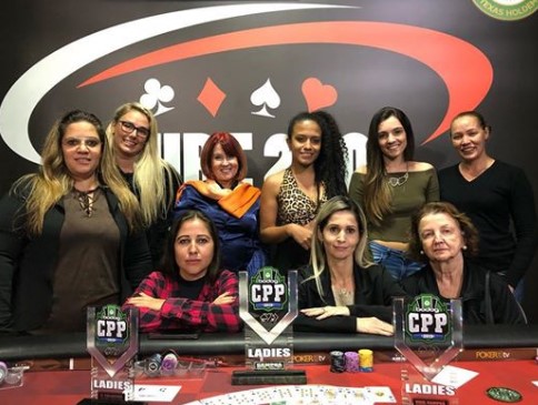 Conheça as dez maiores jogadoras de poker do Brasil