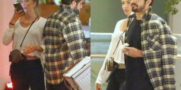 Caio Castro e Grazi Massafera passeando em shopping no Rio (Foto: Reprodução)