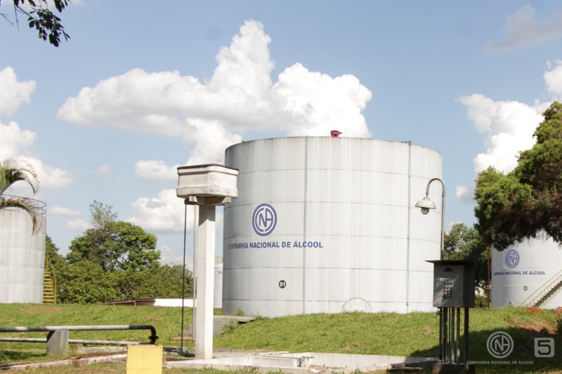 Companhia Nacional de Álcool, maior fabricante de álcool gel do país, fica em Piracicaba