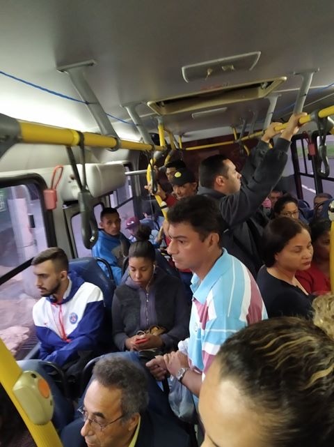 Em Piracicaba, diminuição da frota de ônibus causa superlotação e preocupa passageiros