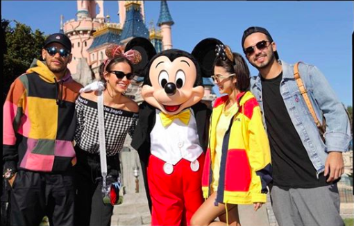 Antes de pedir eliminação da cantora do BBB20, Neymar viajou pra Disney com Manu Gavassi