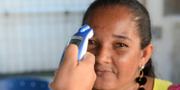 Brasil registra 165 novas mortes por coronavírus em 24 h; total de óbitos é de 2.906