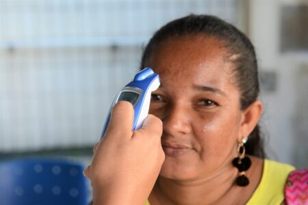 Brasil registra 165 novas mortes por coronavírus em 24 h; total de óbitos é de 2.906