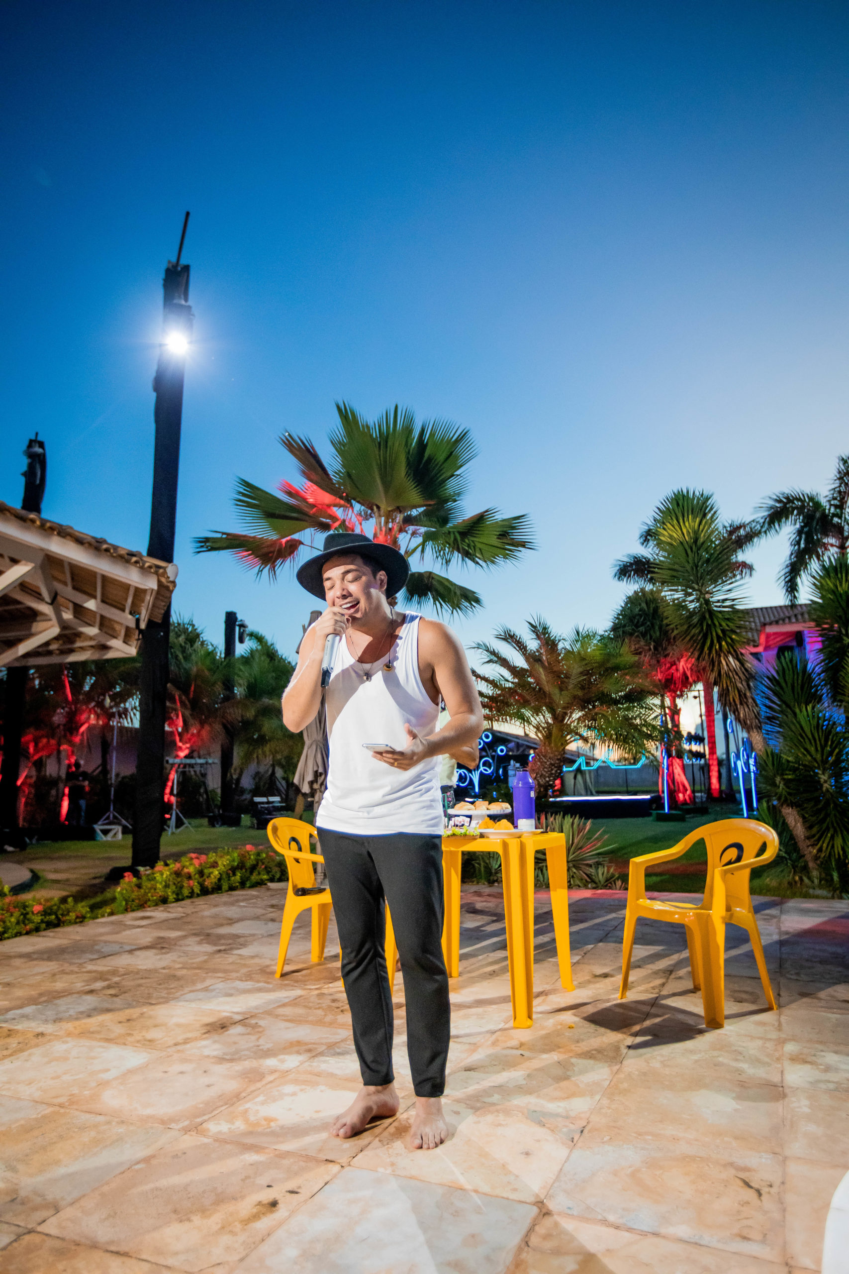 Live de Wesley Safadão ultrapassa dez horas entre músicas inéditas e polêmicas