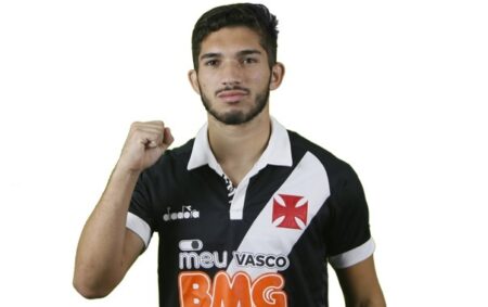 "Ainda não recebemos salário neste ano", diz meia do Vasco