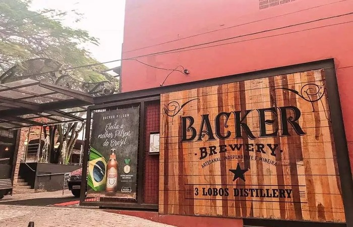 Backer irá produzir álcool para ser usado contra coronavírus com cerveja parada em tanques