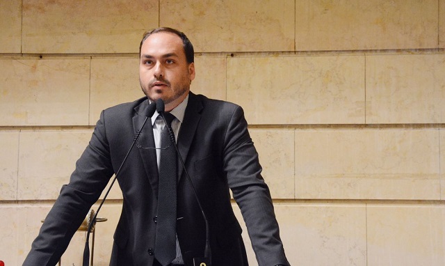 Delegados da PF apontam ‘crise de confiança’ com indicação ligada a Carlos Bolsonaro