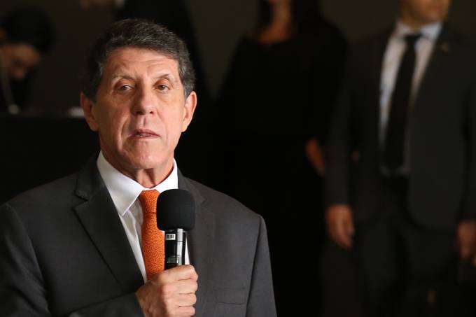 SP zera fila de exames para coronavírus, diz David Uip